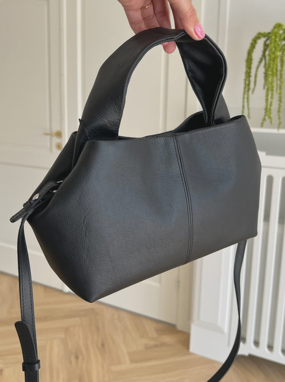 Zira Leather Bag