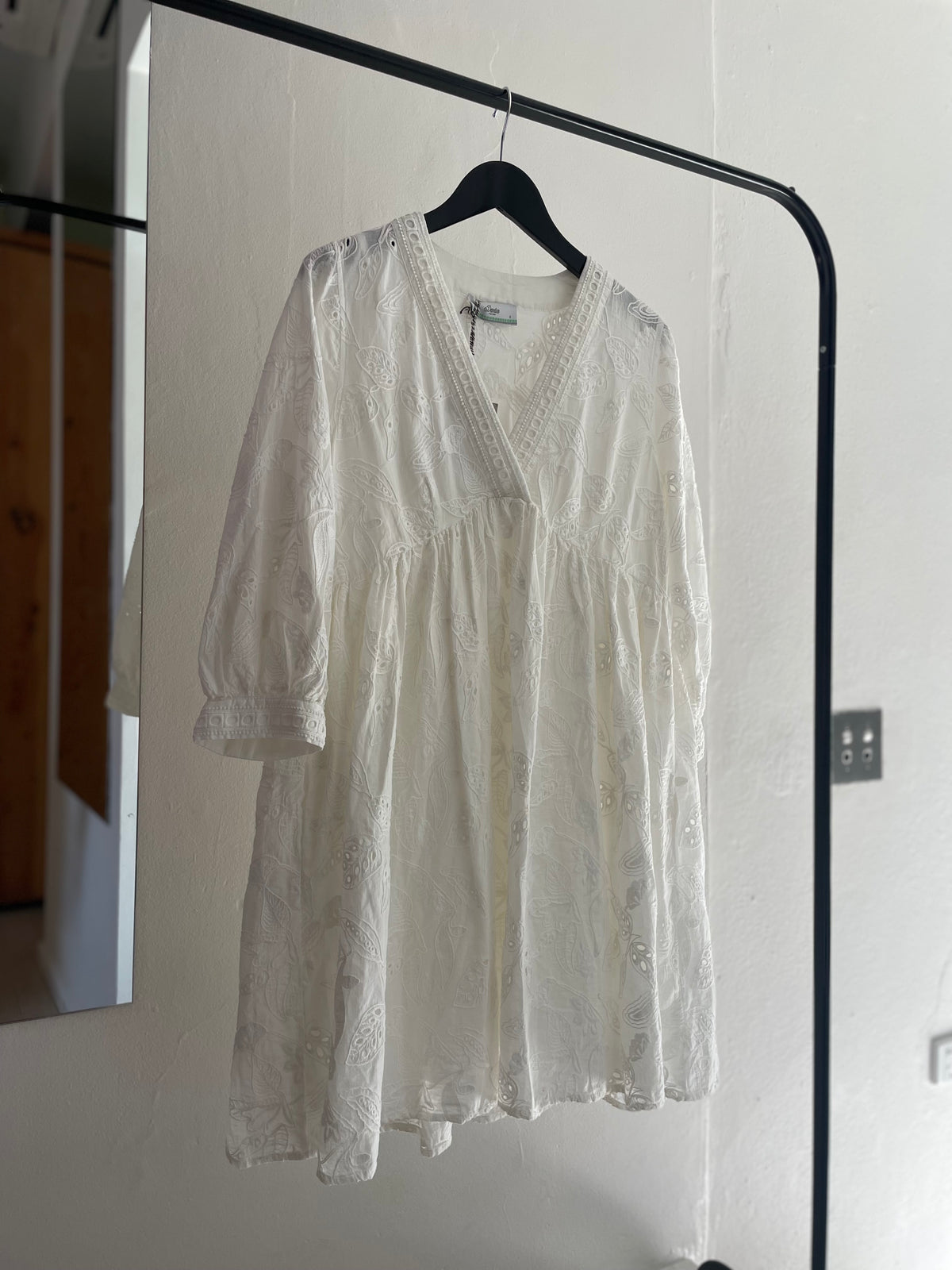 White Short Dress - size S