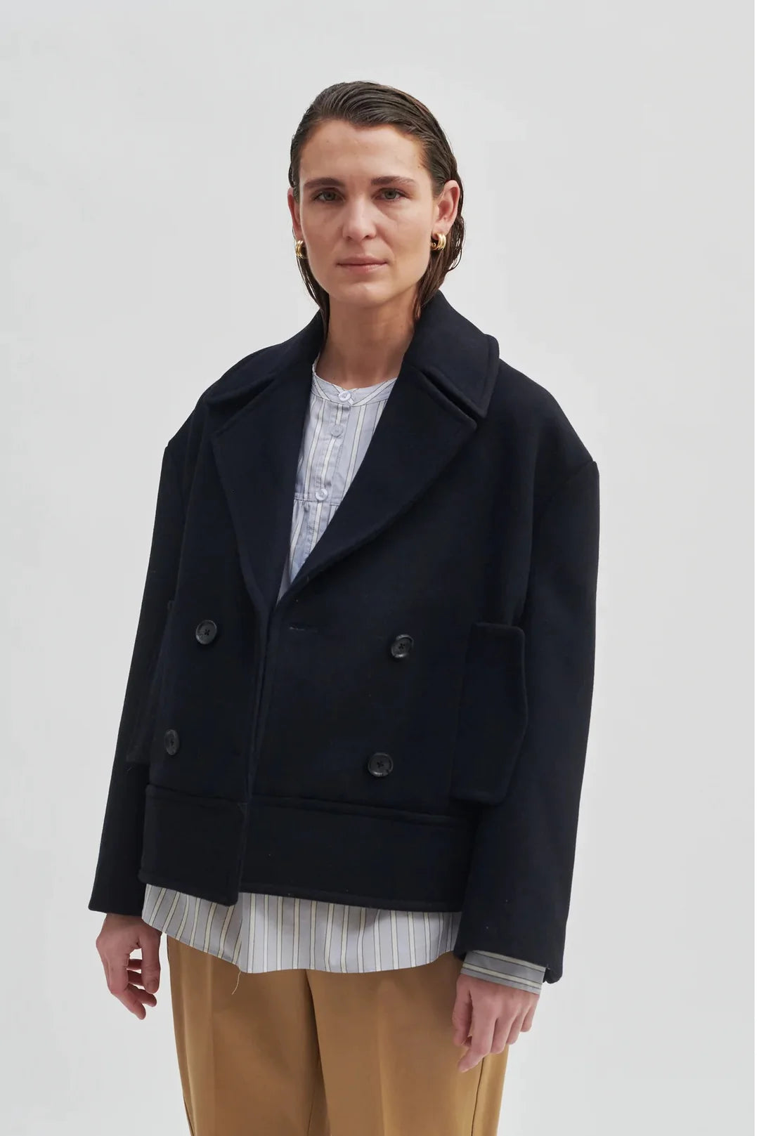 Second female outlet jacket